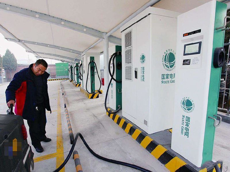 奥高速厚街服务区充电站